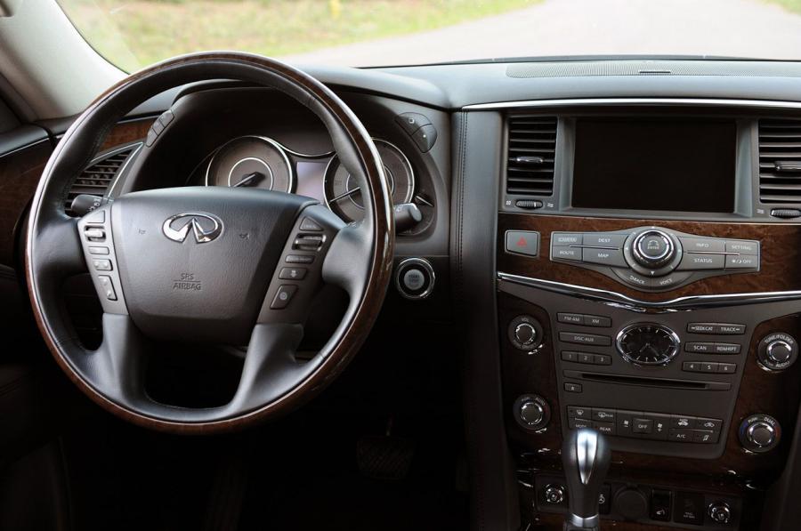  Infiniti QX56 2012 года  (фото 42 из 64)